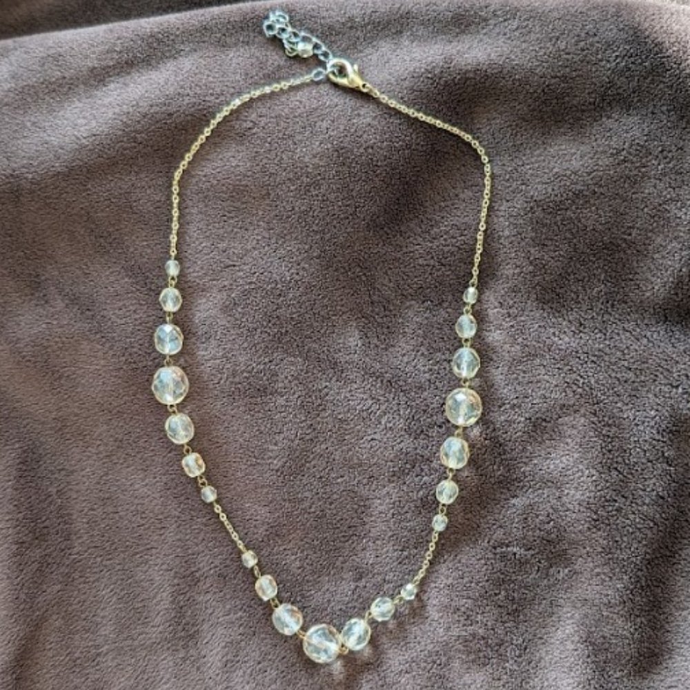 White House Black Market WHBM gold-tone facetted bead single strand necklace